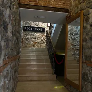  Отель Varios